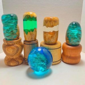poured resin bottle stoppers