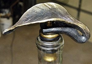 metal leaf wine gift