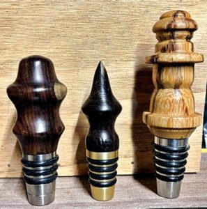 Stainless steel whiskey bottle stoppers