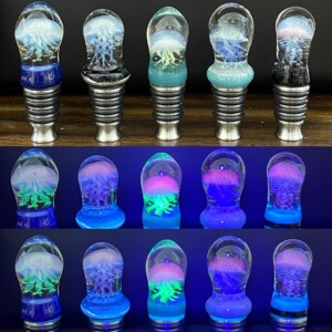 Jellyfish bottle stoppers